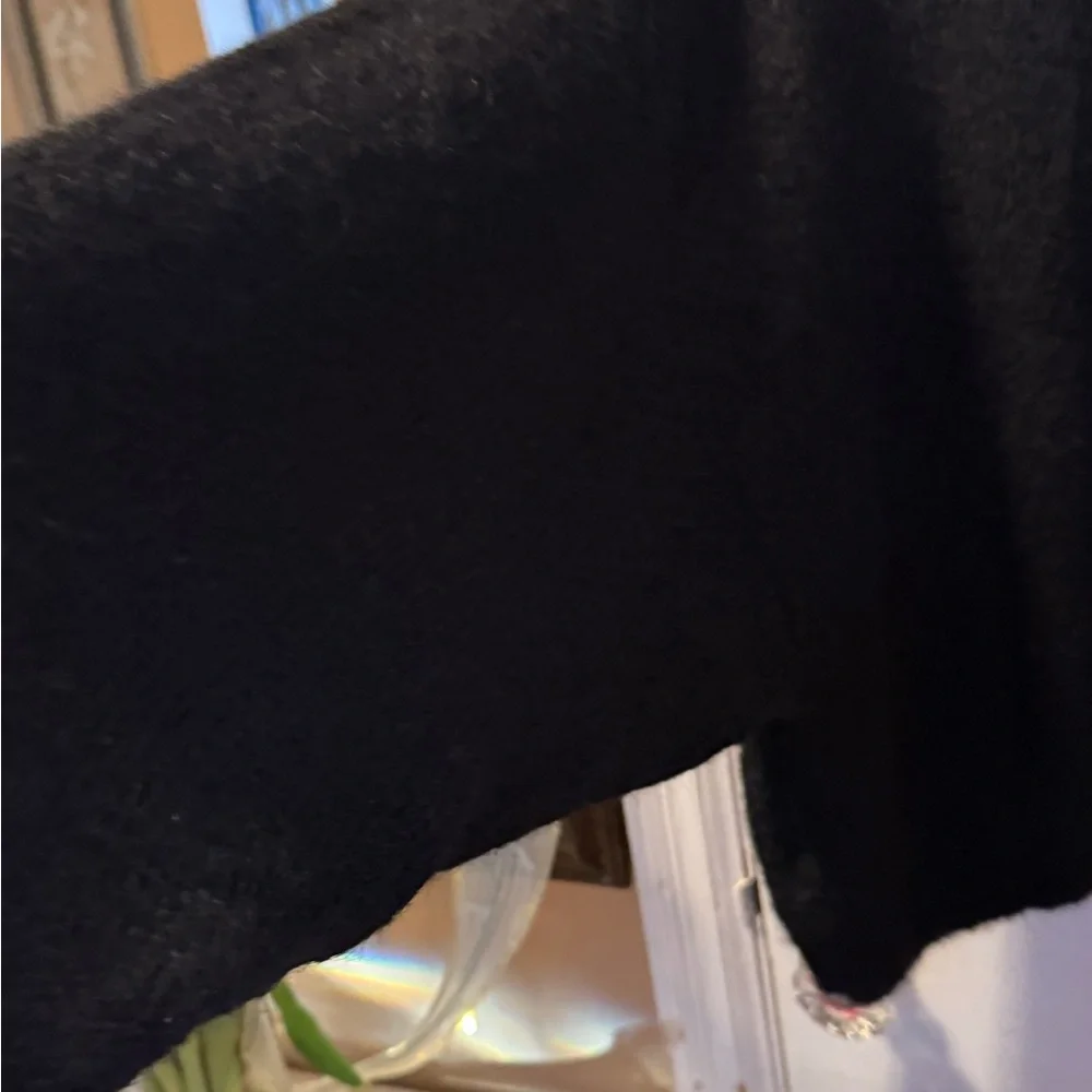 GAP Women's Charcoal Crew Neck Sweater - Picture 3 of 8